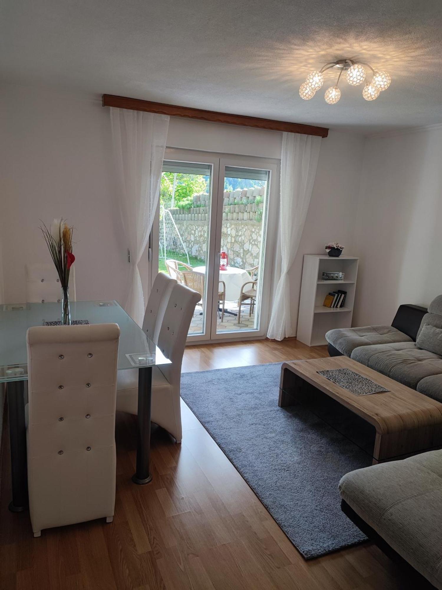 Ella Ferienwohnung Arnoldstein Zewnętrze zdjęcie